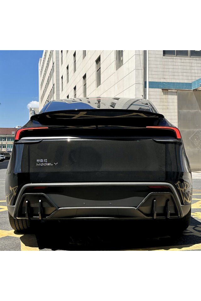 Tesla Model Y Juniper (2025-2026+) Uyumlu Mat Siyah Arka Difüzör Yan Ekleri (2'li Set)