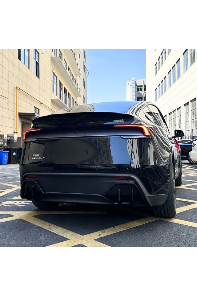 Tesla Model Y Juniper (2025-2026+) Uyumlu Mat Siyah Arka Difüzör Yan Ekleri (2'li Set)