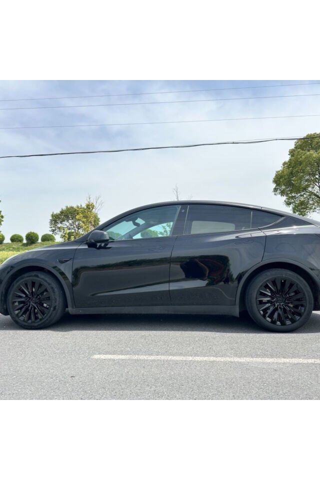 Tesla Model Y 2023-2025 Uyumlu 19 İnç Uberturbine Stil Jant Kapağı Seti - Mat Siyah
