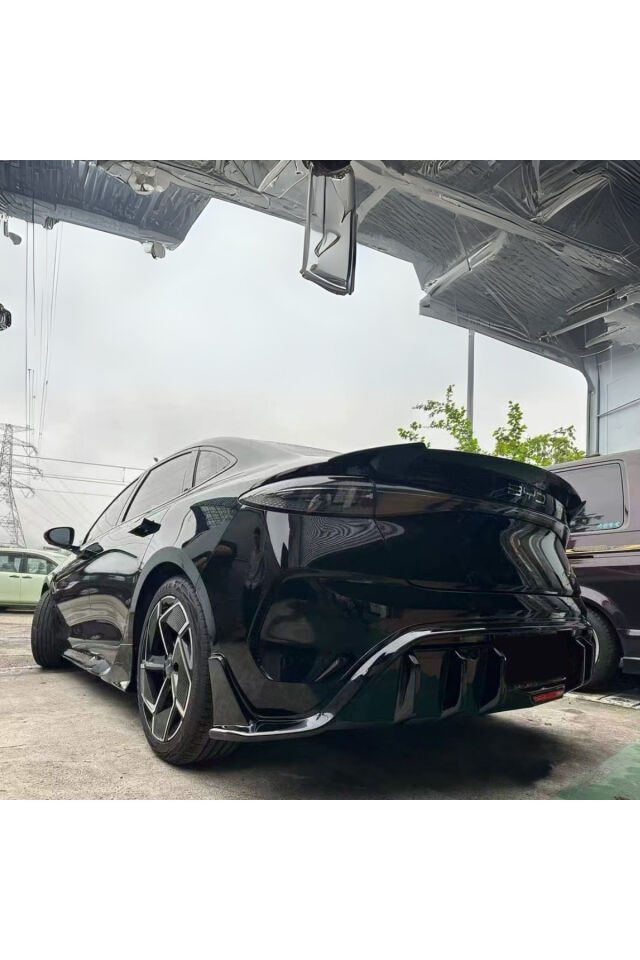 BYD SEAL AWD Body kit（Glossy black)