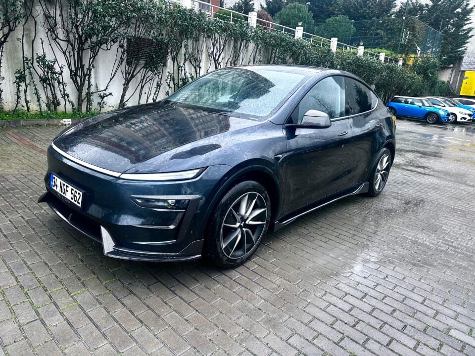 Tesla Model Y Juniper (2025+) Uyumlu Ön Tampon Sis Farı Kaşı Kaplama Seti (4 Parça)