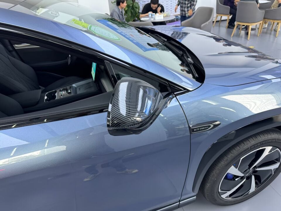 BYD Seallion 7 Uyumlu Yan Ayna Kapağı Kaplama Seti (Piano Black / Karbon Fiber)