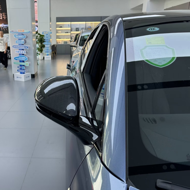 BYD Seallion 7 Uyumlu Yan Ayna Kapağı Kaplama Seti (Piano Black / Karbon Fiber) Karbon Fiber Görünüm